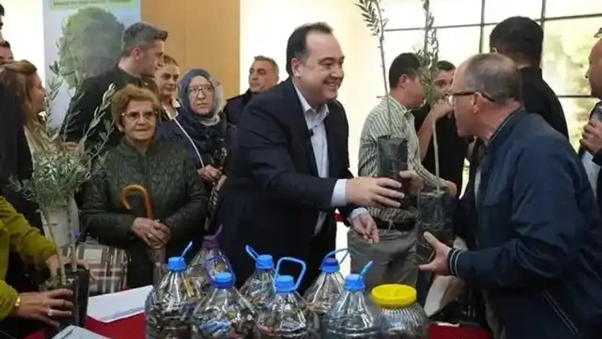 Manisa'da atık piller fidana dönüşüyor