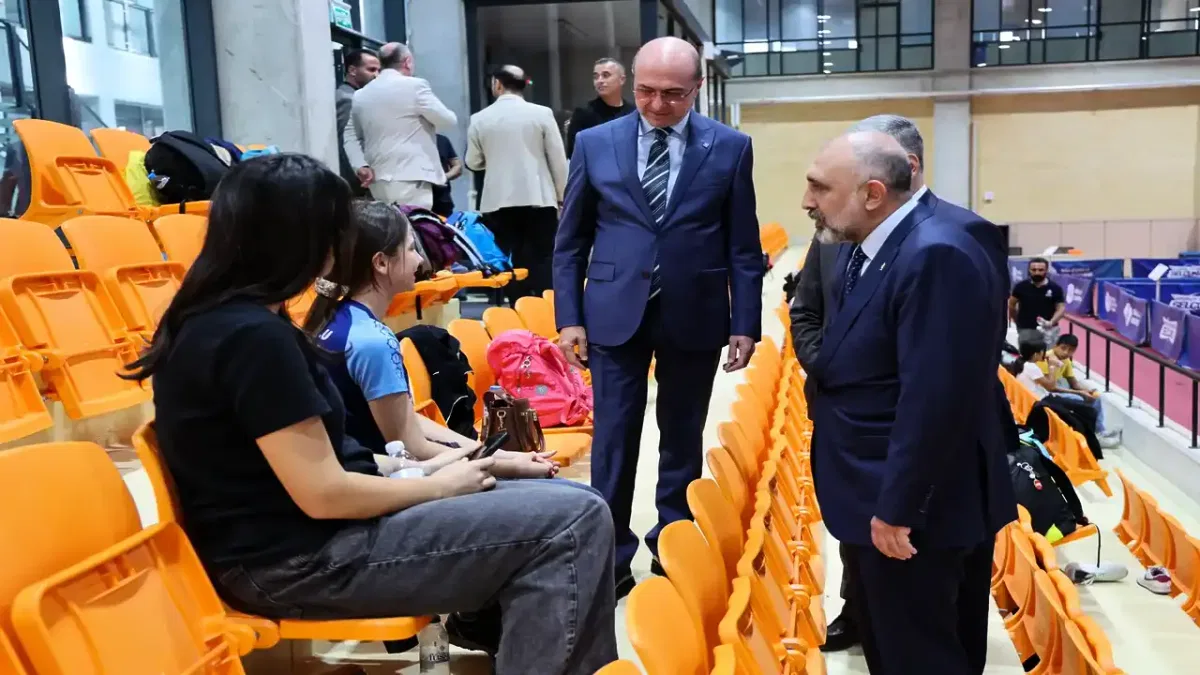Konya Selçuklu Belediyesi spor merkezini denetledi