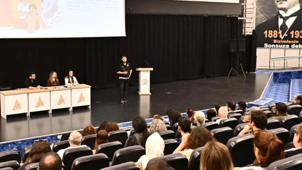 Antalya Muratpaşa’dan madde bağımlılığını önleme konferansı