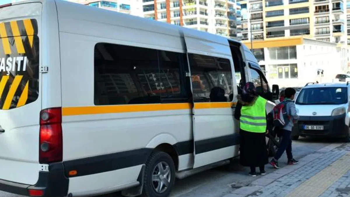 Ankara Büyükşehir’den öğrencilere servis ve abonman desteği