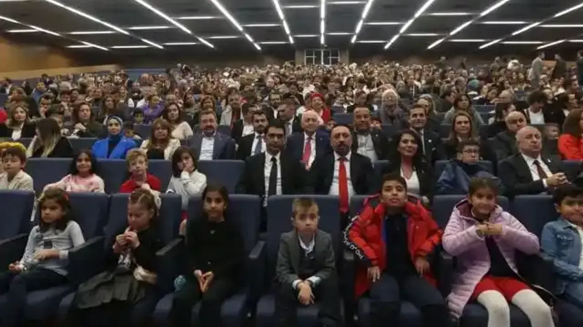'Mustafa'nın Ankara galasında çocuklar protokolde