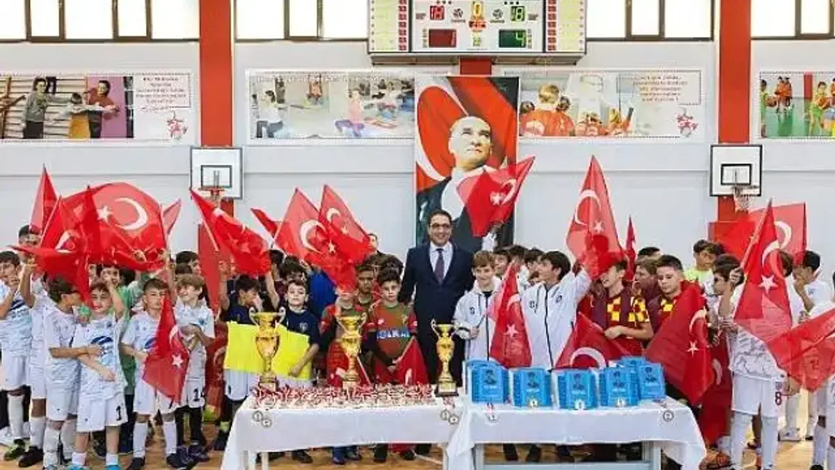 Çocuklar futsalı çok sevdi - Yoğun ilgi yeni turnuva getirdi