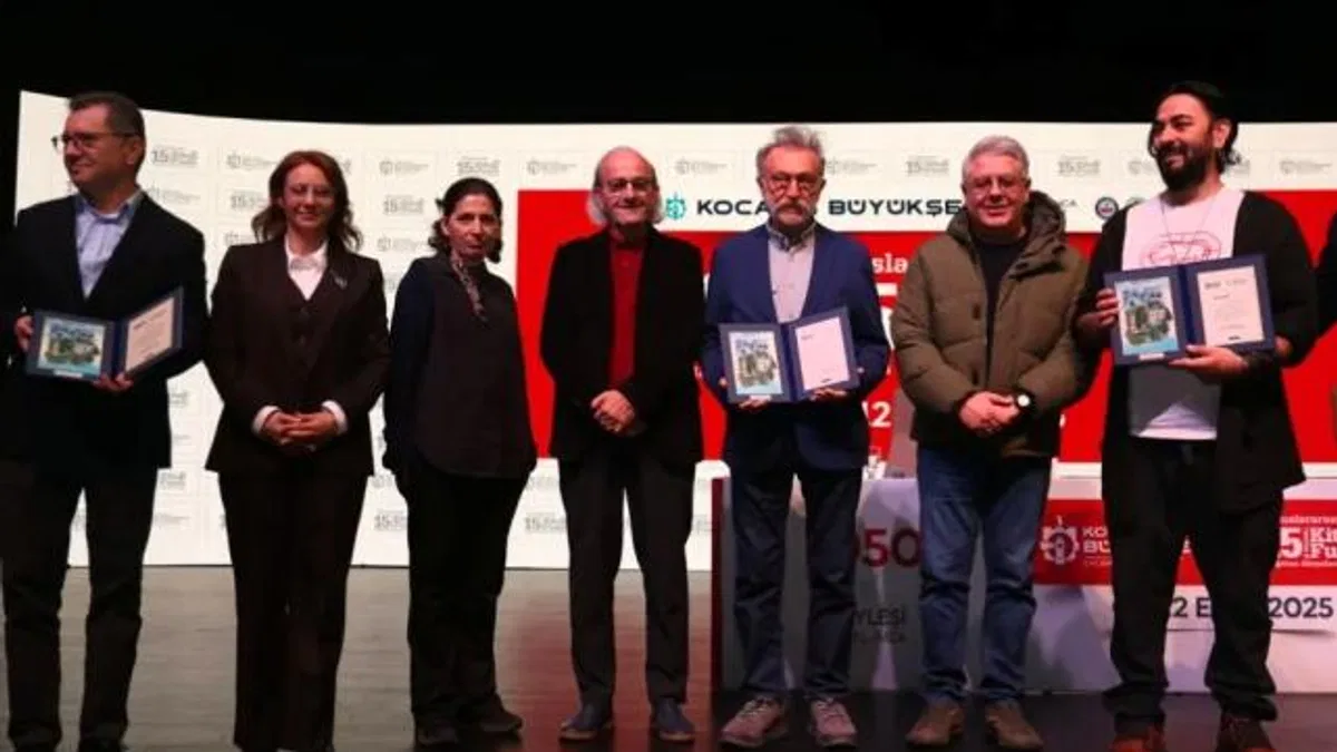 Kocaeli Kitap Fuarı’nda “Şehrengiz” kitabı tanıtıldı