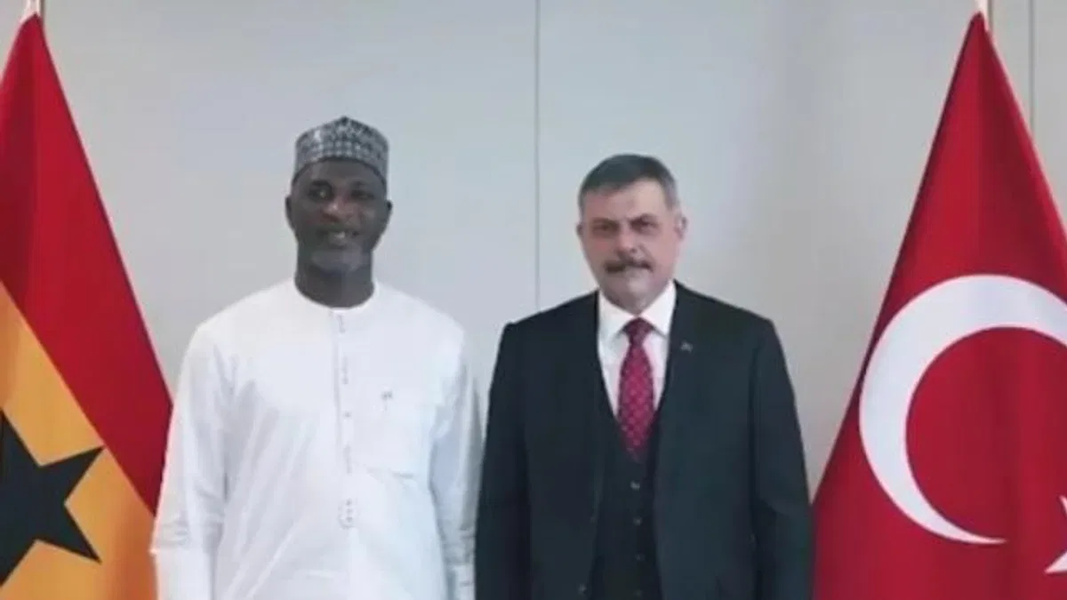 Bakan Çiftçi, Ganalı mevkidaşını ağırladı