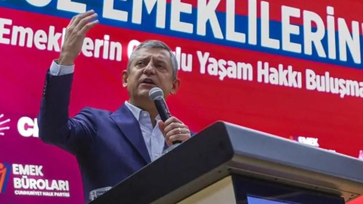 Özgür Özel: “Emekli artık zam değil; sandık istiyor”