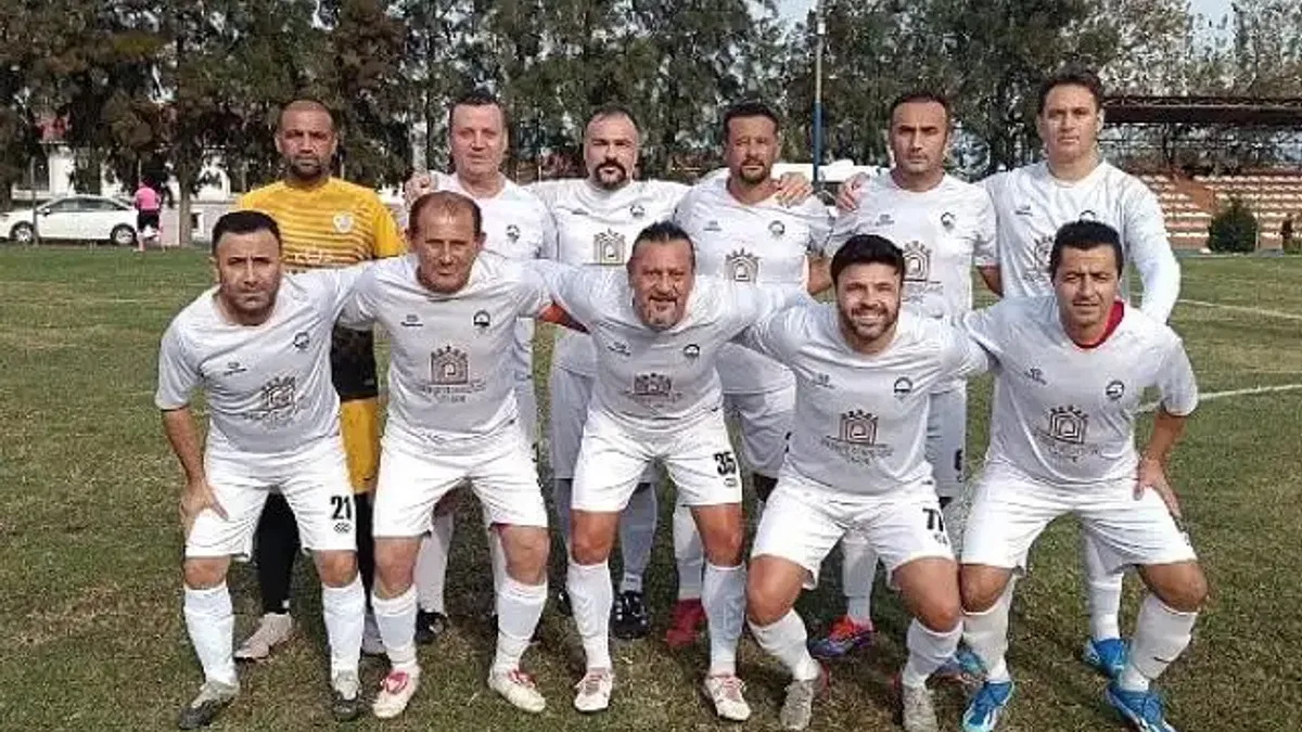 Foça Belediye Masterler Lig'de Doludizgin: Foça 5 – Tire Gücü 0