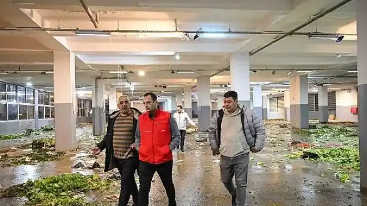 Başkan Eşki'den pazarcıya temizlik ve düzen tepkisi