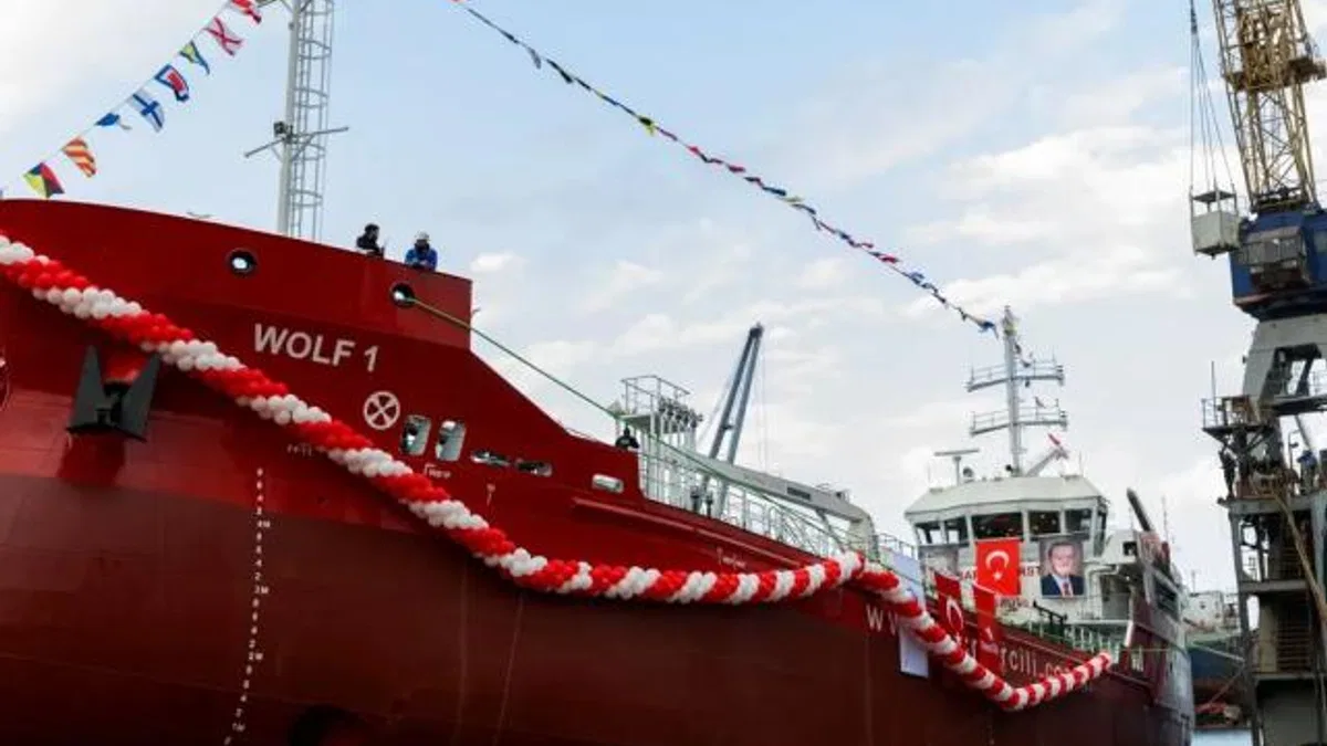 İlk sıfır emisyonlu tanker "WOLF 1" denize indirildi