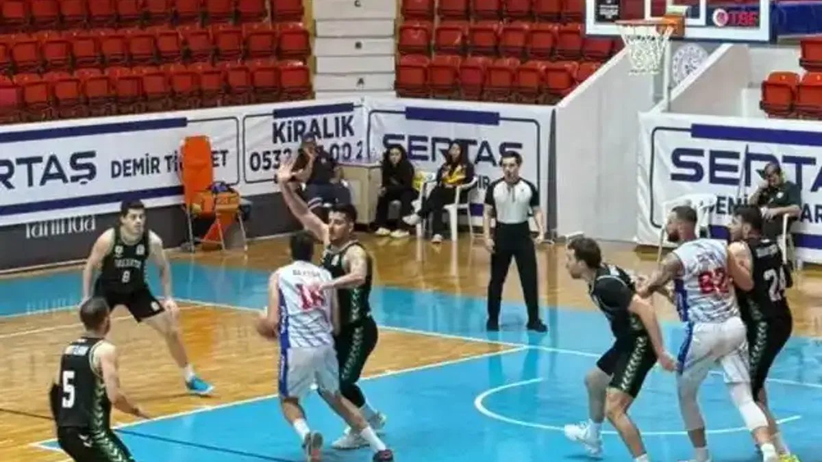 Sakarya Büyükşehir Adana potasından galip döndü