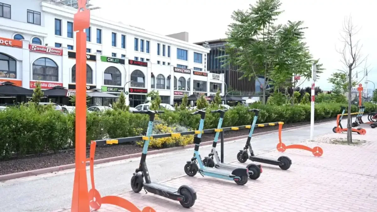 Konya'da e-skuter park noktaları yaygınlaşıyor