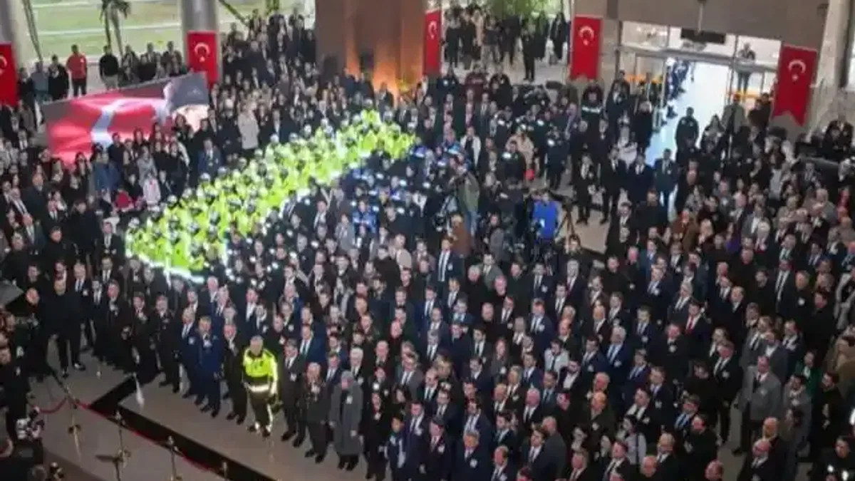 İzmir Adliyesi şehitleri Fetih Sekin ve Musa Can anıldı