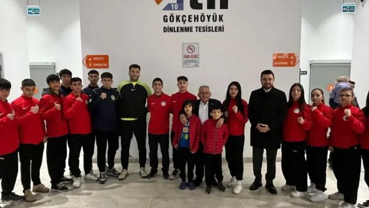 Kayseri Büyükşehir'den Spor AŞ sporcularına tebrik