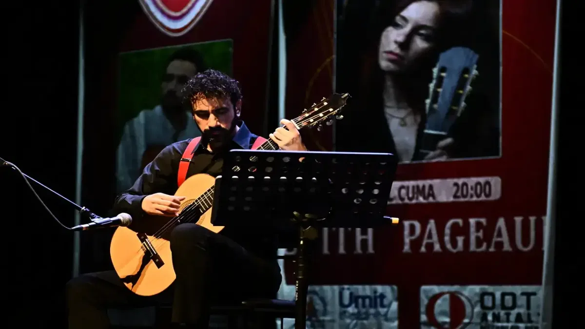 Uluslararası Antalya Gitar Festivali kapılarını açtı