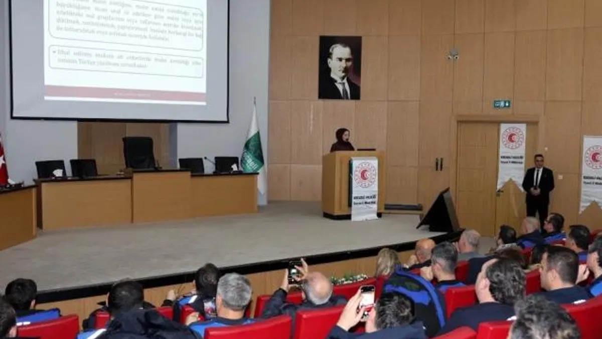 Kocaeli'de zabıtaya tüketici kanunu eğitimi