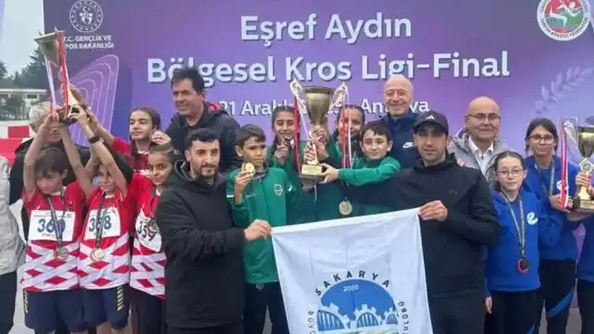 Sakarya Büyükşehir atletleri rekor kırıyor
