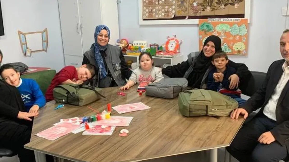 Sakarya Pamukova'da Büyükşehir'den 'özel' ziyaret