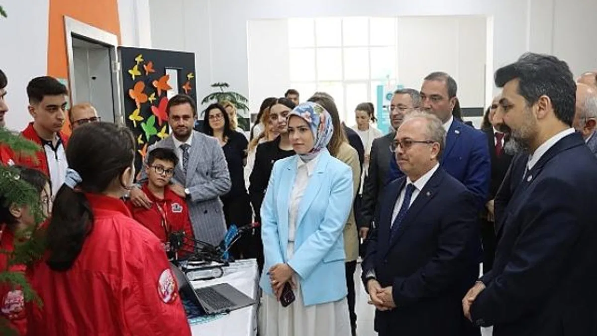 Bilim ve Teknoloji Yolculuğu Bakü'de Başladı