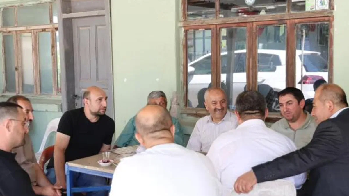 Başkan Büyükgöz Gebze Kargalı'da çay sohbetinde