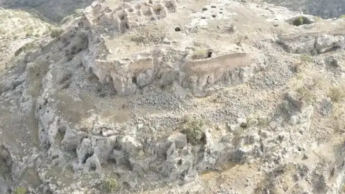 Nusaybin’in gözü yeniden açıldı... Bin 700 yıllık kale gün yüzüne çıktı!