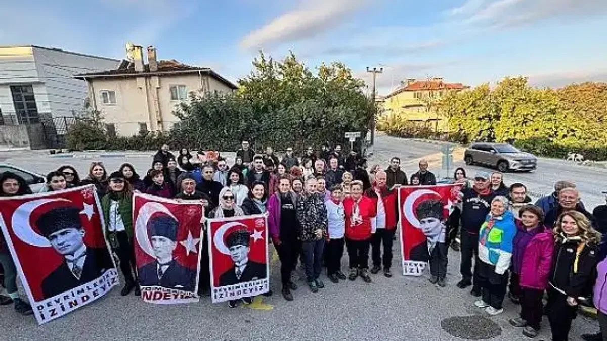Mysia Yolları'nda Atatürk'ü anma yürüyüşü