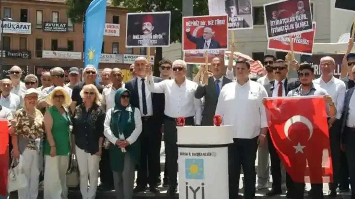 Bursa İYİ Gençlik'ten Atatürk’ün mirasına sahip çıkma çağrısı