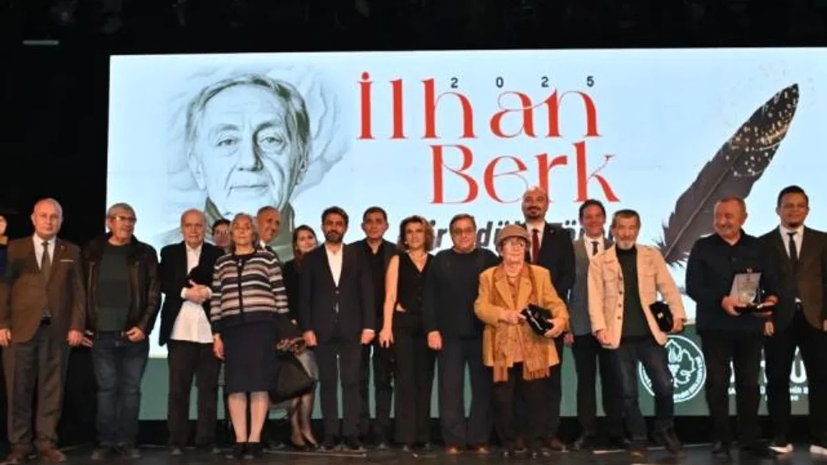 Manisa’da İlhan Berk şiir ödülü genç şaire verildi