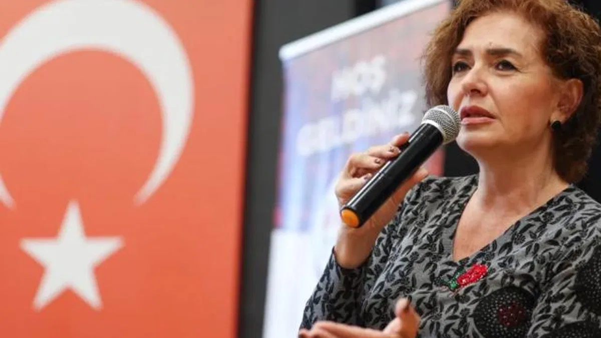 Gazeteci Özlem Gürses'ten Bakırköy'de 'umutlu' konuşma
