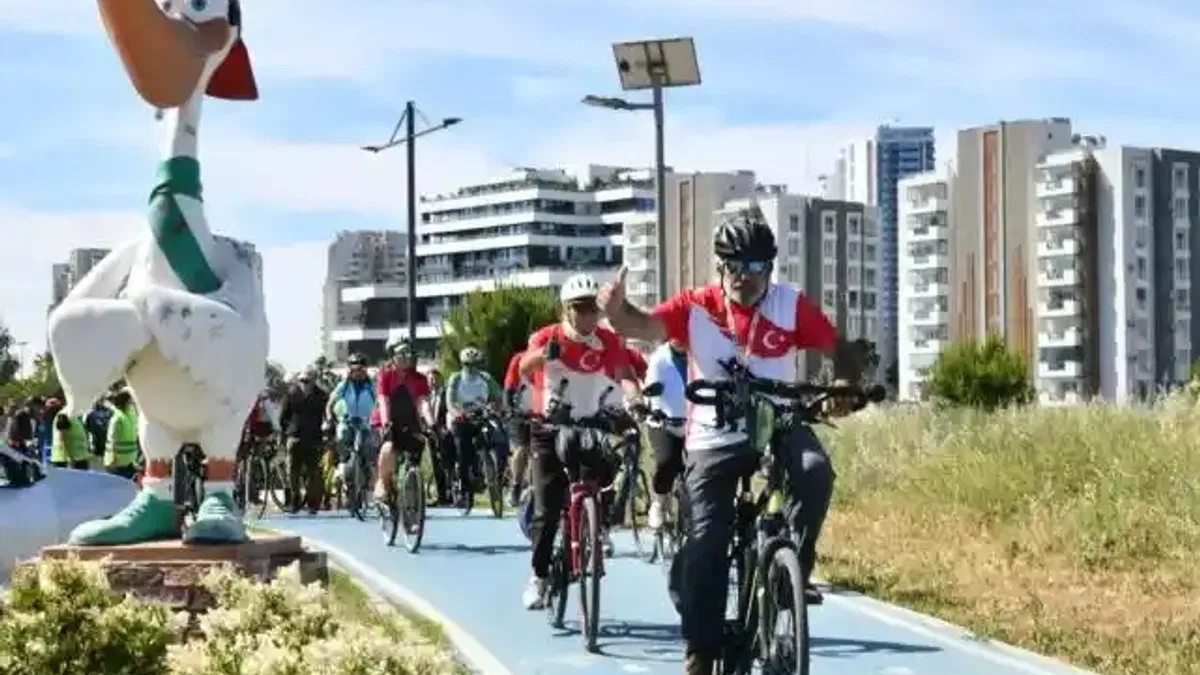 İzmir Çiğli’de pedallar doğa için döndü