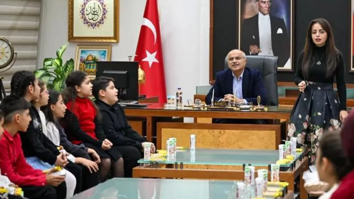 Malatya'da küçük kalplerden Başkan Er'e anlamlı ziyaret