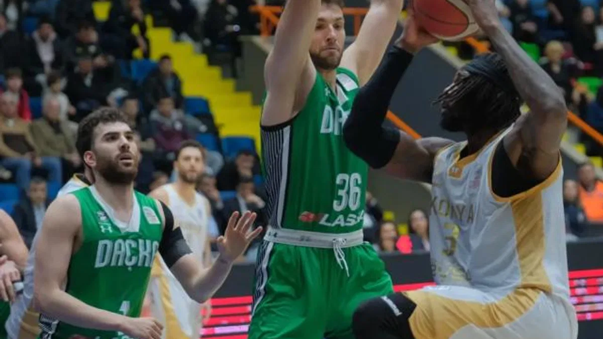 Konya Büyükşehir Belediyespor, Darüşşafaka’yı farklı yendi