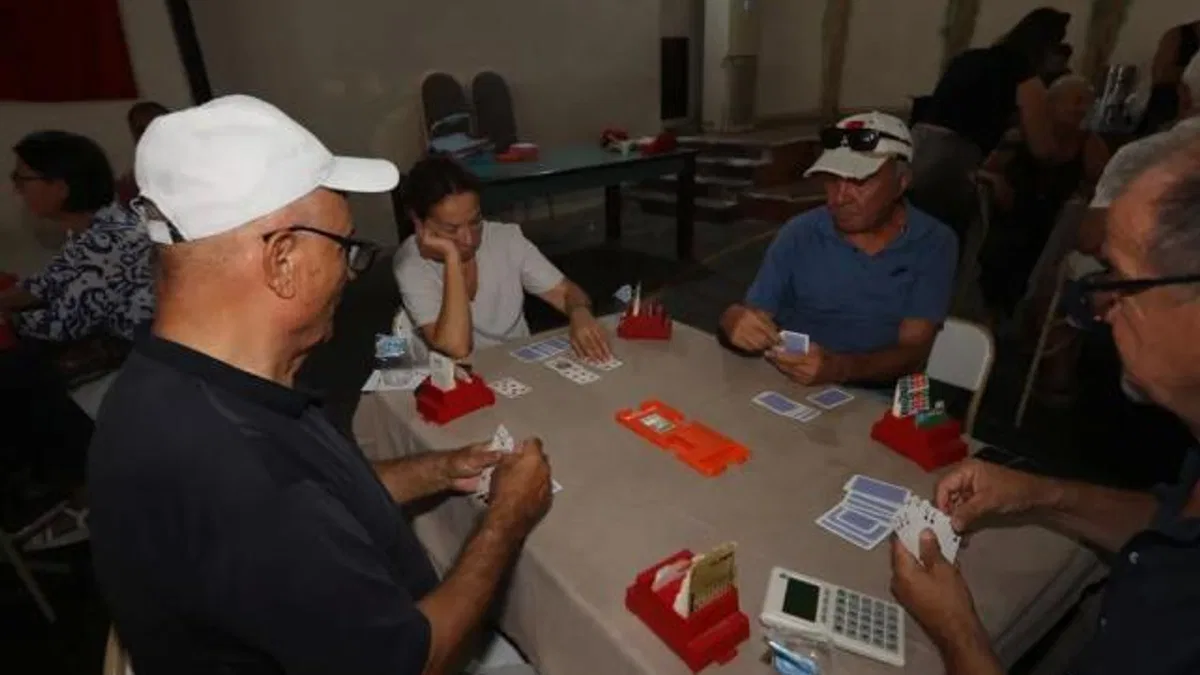Briç tutkunları İzmir Efes Selçuk'ta buluştu