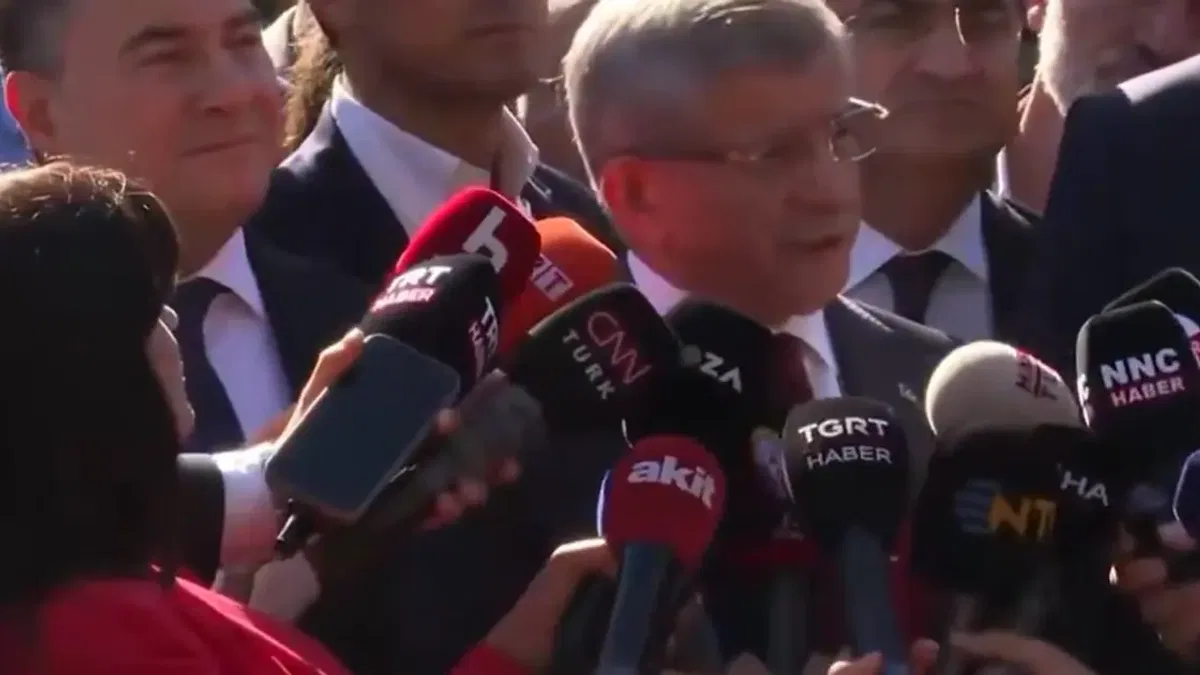 Davutoğlu’ndan ifade sonrası ilk açıklama: Türkiye’nin itibarı için