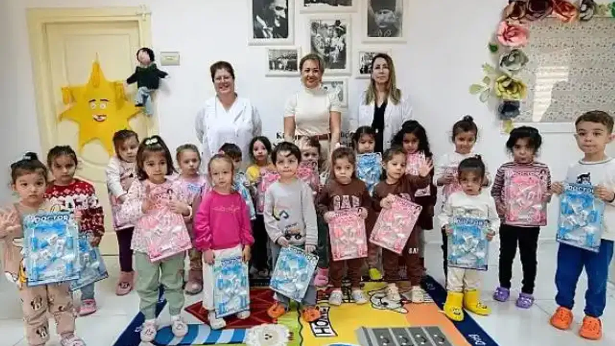 Başkan Eşki: "Sağlıklı gülüşler sağlıklı gelecek demektir"