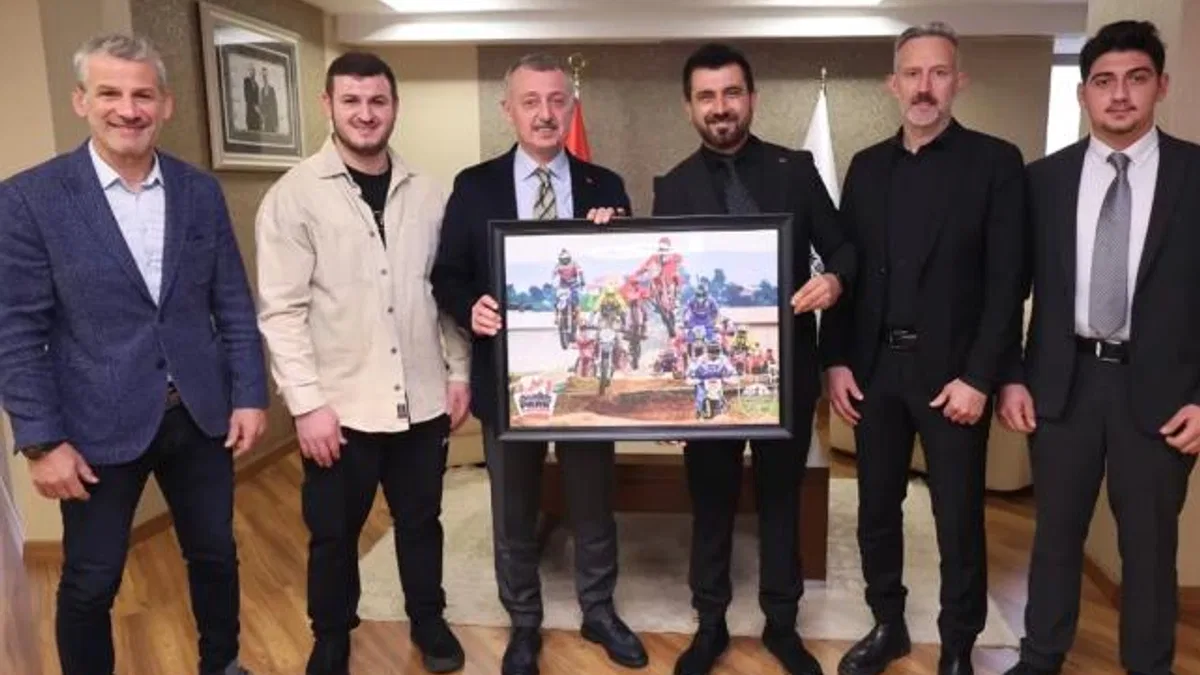 Kocaeli'de Başkan Büyükakın'a STK'lardan teşekkür