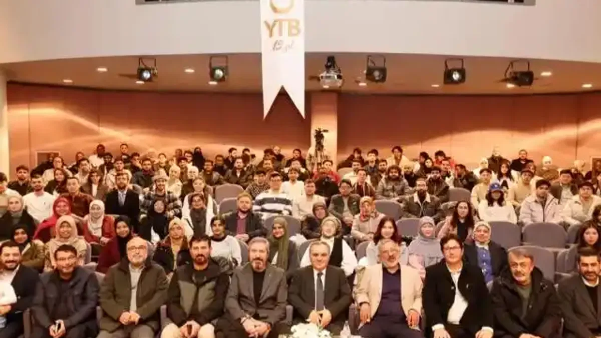 Kayseri Uluslararası Öğrenci Akademisi’nin açılış dersi Prof. Dr. Altun'dan
