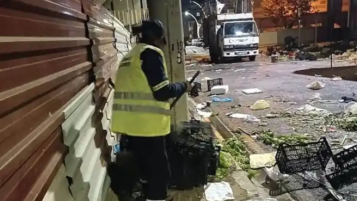 Dilovası'nda Semt Pazarları Hijyenik Hale Getiriliyor