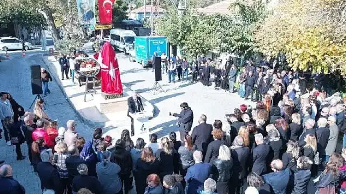 Çamlı'ya Ata'nın Yeni Heykeli Dikildi