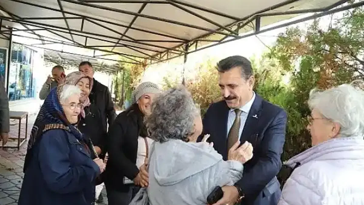 Başkan Kırgöz Salihler Mahallesi'nde vatandaşlarla buluştu