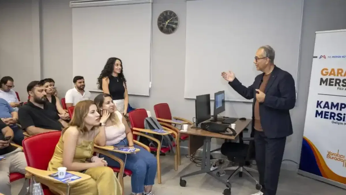 Dijital Liderlik Rüzgarı Mersin'de Gençlerle Esiyor