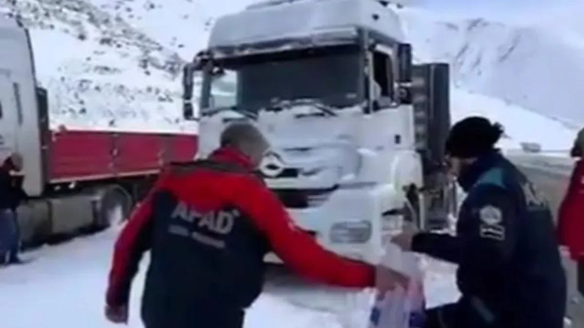 AFAD karla mücadele ve tedbiri elden bırakmıyor