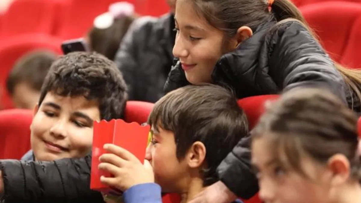 Başkan Aras’ın sinema hediyesine Muğla'da büyük ilgi