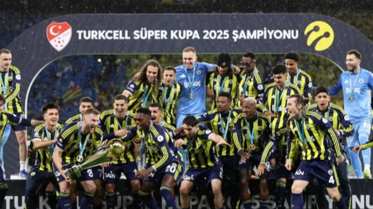 Cumhurbaşkanı Erdoğan'dan Süper Kupa’yı kazanan Fenerbahçe’ye tebrik