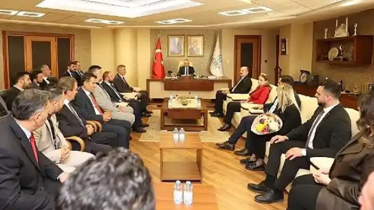 Büyükakın, Gölcük ve Kartepe teşkilatlarını ağırladı