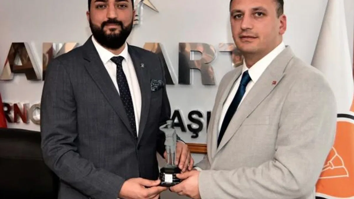İzmir Bornova’da siyaset üstü diyalog
