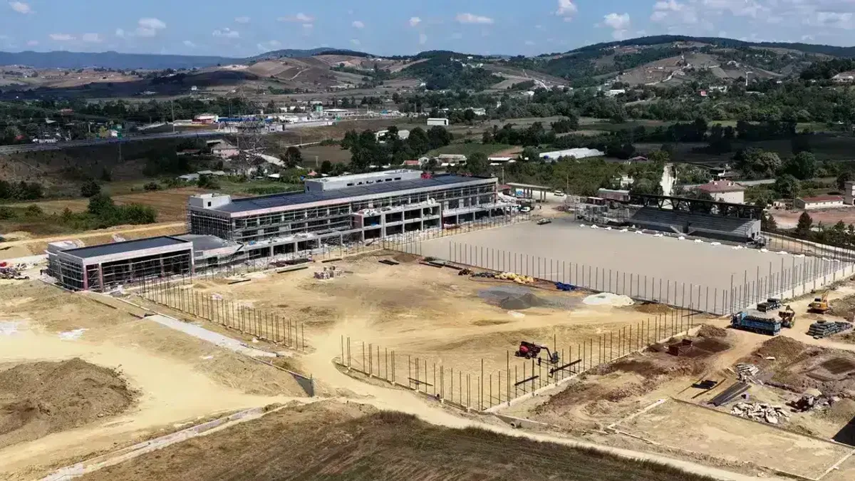 Kocaelispor’un yeni yuvası adım adım tamamlanıyor