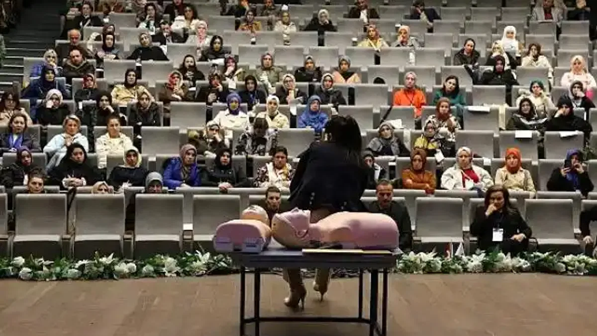 Başiskele'de afetlere hazırlık eğitimi verildi