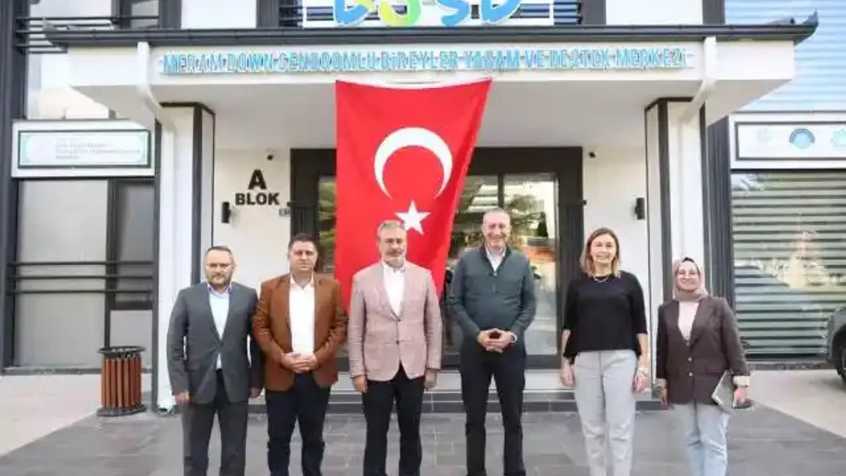 DOSD Meram iki önemli yazarı ağırladı