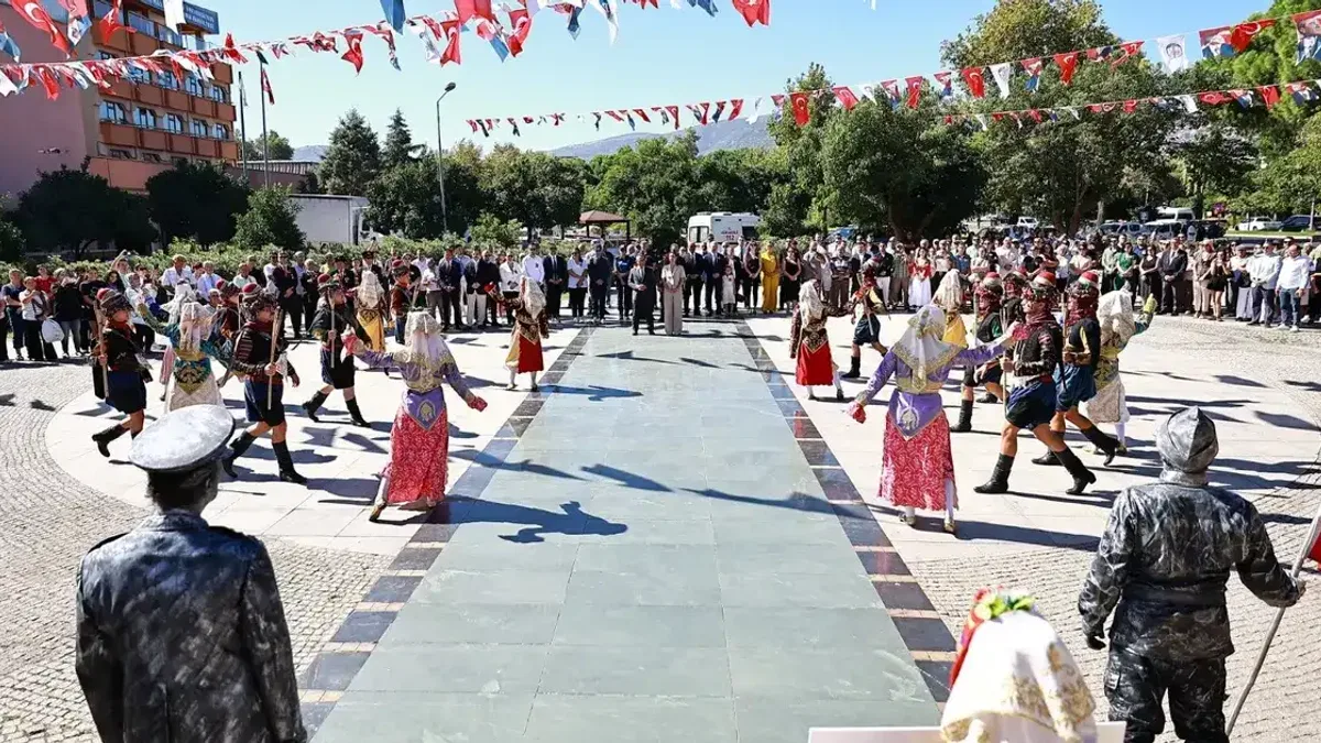 Efes Selçuk’un kurtuluşunun 104’üncü yılı törenle kutlandı