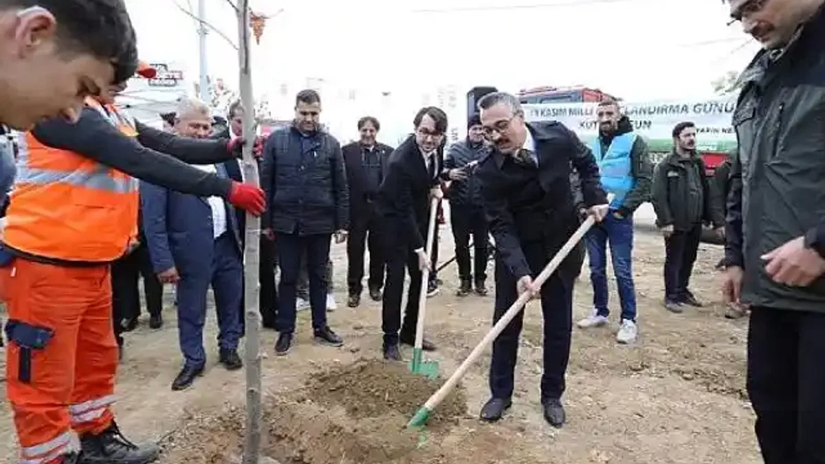 İnegöl'de Fidanlar Toprakla Buluştu