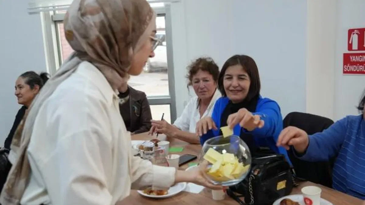 Ankara Keçiören'de kadınlara özgüven aşılayan program
